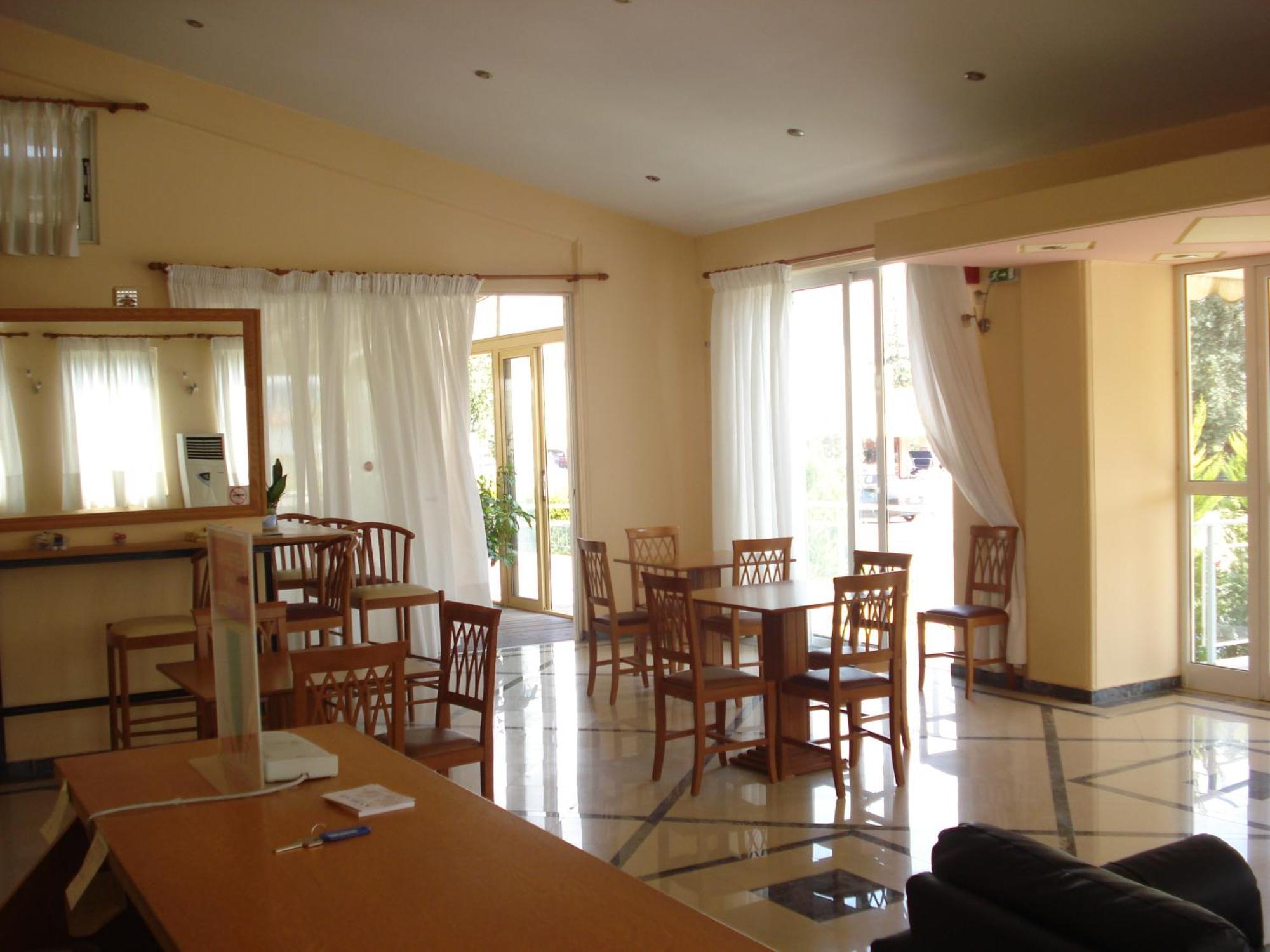 אתונה Cybele Guest Accommodation מראה חיצוני תמונה