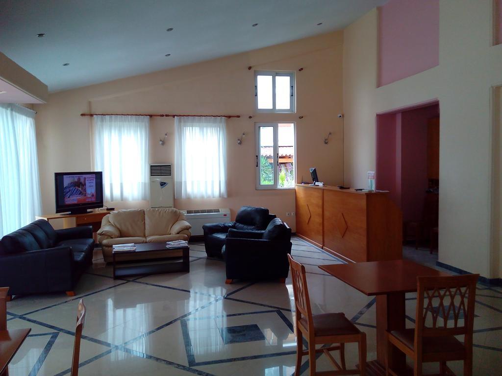 אתונה Cybele Guest Accommodation מראה חיצוני תמונה