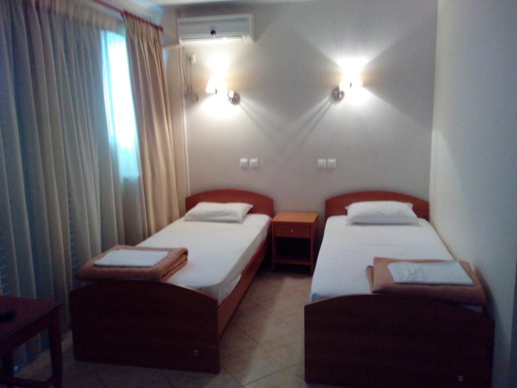 אתונה Cybele Guest Accommodation מראה חיצוני תמונה