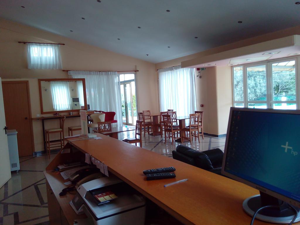 אתונה Cybele Guest Accommodation מראה חיצוני תמונה