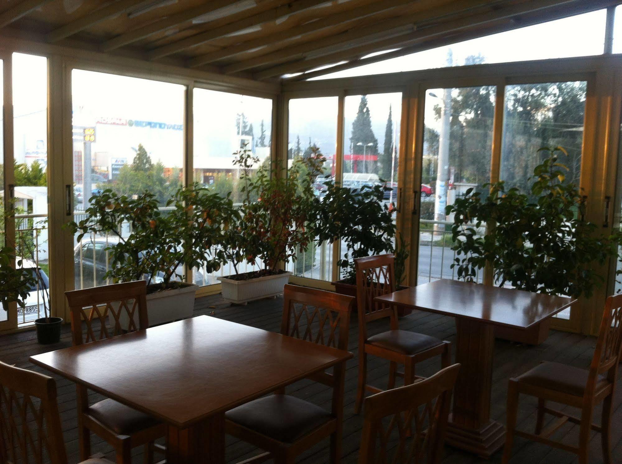 אתונה Cybele Guest Accommodation מראה חיצוני תמונה